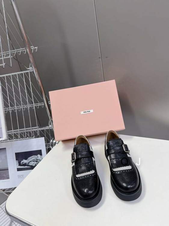 Picture of Miumiu Shoes _SKUMiuMiusz35-40XJ070118171